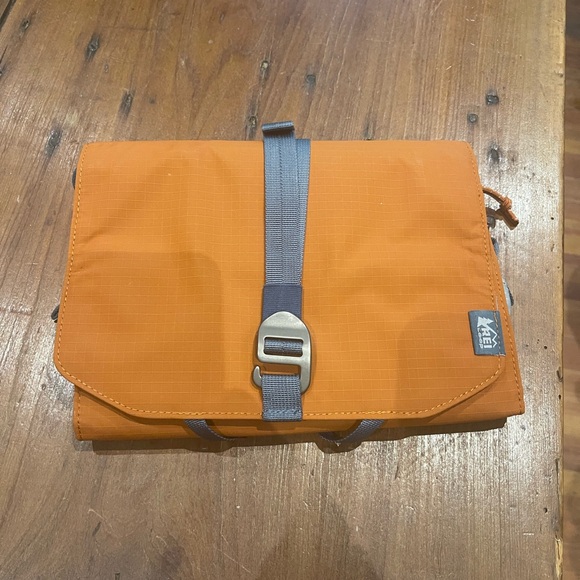 REI Shower Roll toiletry bag - Picture 2 of 5